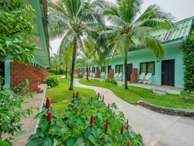 Baantonsai Garden Resort Patong Екстериор снимка